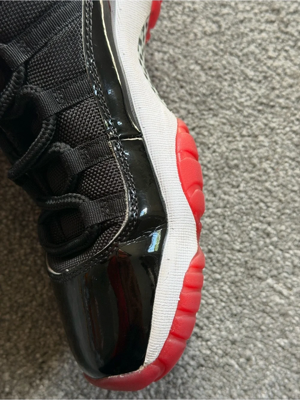 2019 Air Jordan 11 Bred Retro Size 7Y